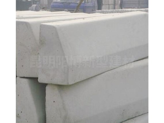 云南混凝土路沿石如何做好防水處理？ 