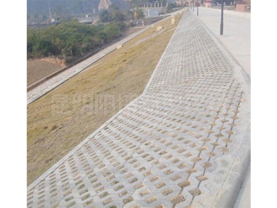 云南護(hù)坡植草磚鋪設(shè)時(shí)有哪些需要注意的因素呢？